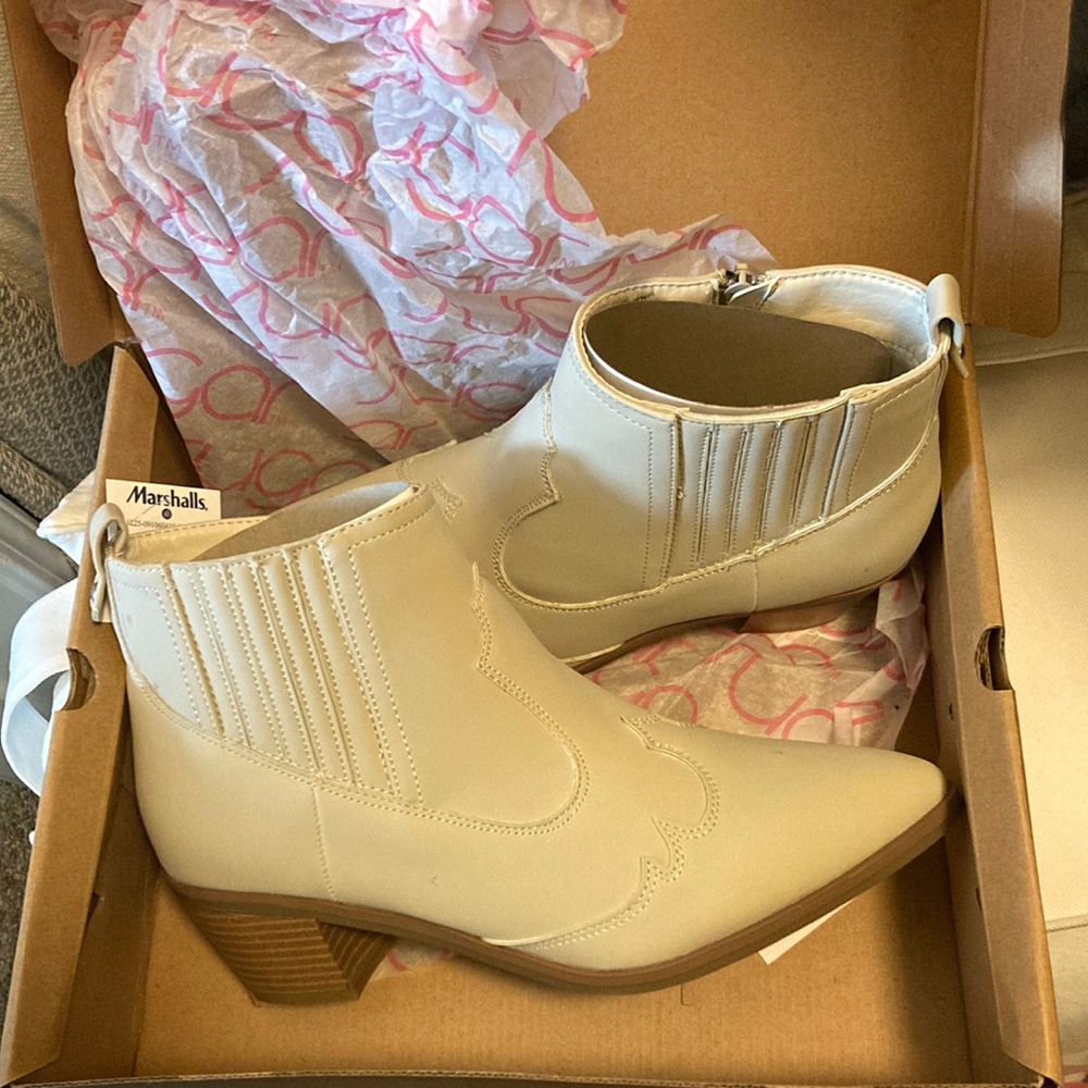 Sugar Auburn Boots